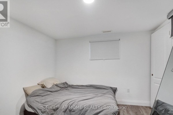 Primary Bedroom - Lower - 35 Chryessa Avenue, Toronto, ON M6N4T4 Photo 4