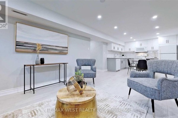 Lower - 360 Dixon Boulevard, Newmarket, ON, photo 3