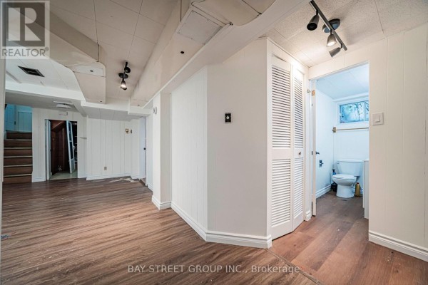 Lower - 394 Centre Street E, Richmond Hill, ON L4C1B7 Photo 5