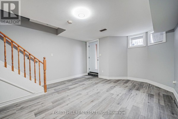 Lower - 39a Lippincott Street E, Toronto, ON M9N1B2 Photo 4