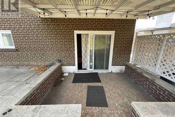 Kitchen - Lower - 40 Cavehill Crescent, Toronto, ON M1R4P9 Photo 2