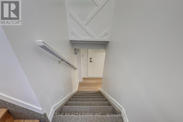 Lower - 408 Ridgewood Crescent, London South