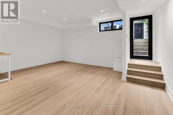 Lower - 431 Arlington Avenue, Toronto, ON M6C3A4 Photo 5