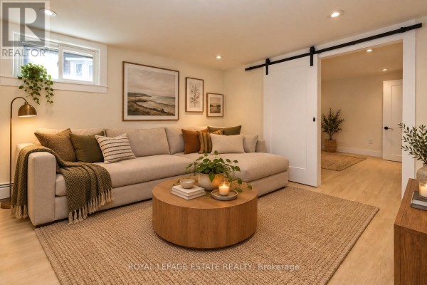 Living room - Lower - 435 Kingston Road, Toronto, ON M4L1V2 Photo 2