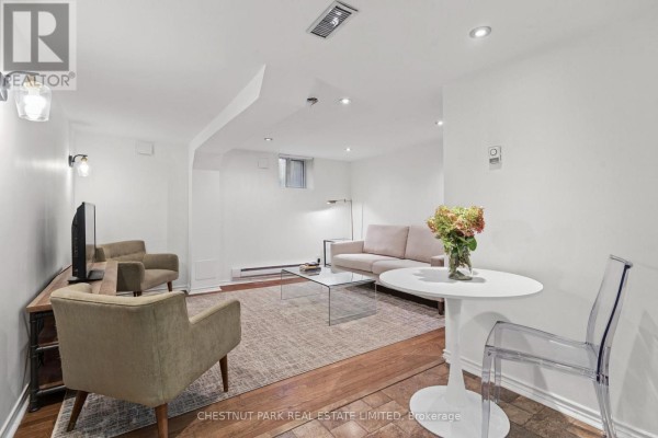 Kitchen - Lower - 44 Glen Echo Road, Toronto, ON M4N3E3 Photo 2