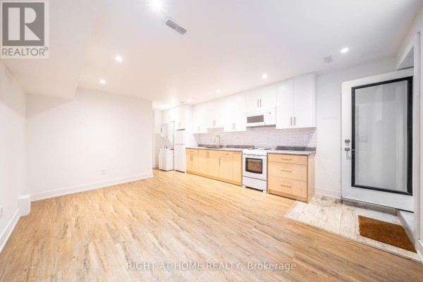 Lower - 49 B East Drive, Toronto, ON M6N2N8 Photo 2