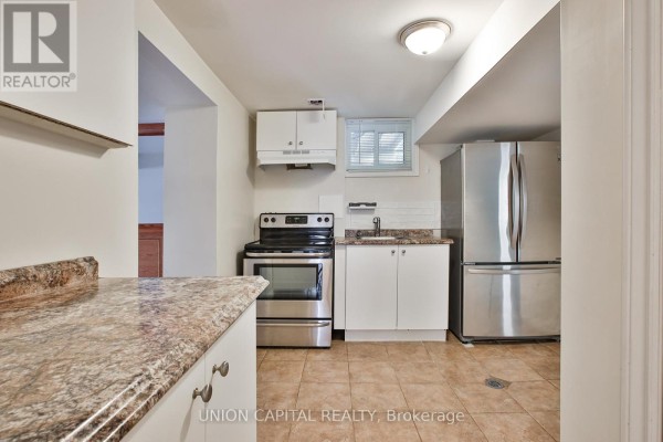 Kitchen - Lower - 50 Wichey Road, Toronto, ON M1C2H9 Photo 2