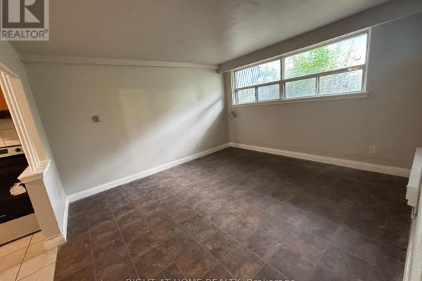 Lower - 513 Oakwood Avenue, Toronto, ON M6E2W9 Photo 2