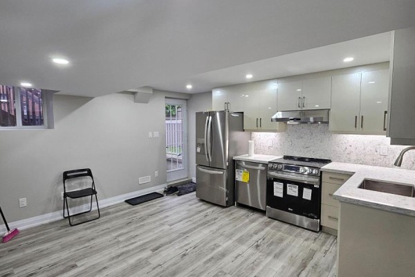 Lower - 515 Nairn Circle, Milton, ON L9T8A8 Photo 2