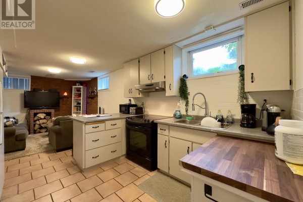 Laundry room - Lower - 52 Renfield Street, Guelph, ON N1E4A2 Photo 4