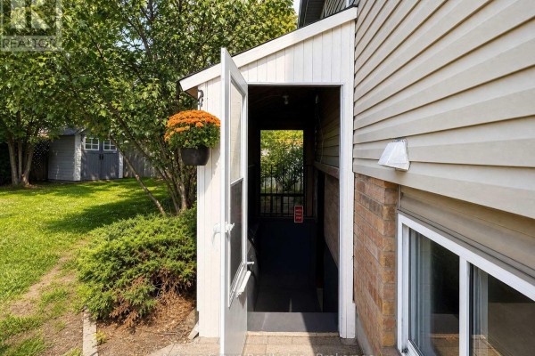Lower - 54 Leggott Avenue, Barrie, ON, photo 2