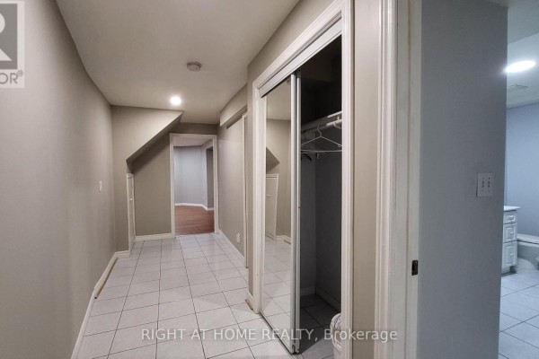 Dining room - Lower - 5402 Fasdon Court, Mississauga, ON L5V1Y8 Photo 2
