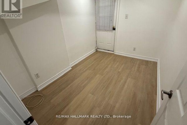 Lower - 57 Hiawatha Road, Toronto, ON, photo 2