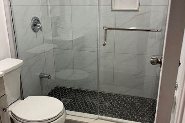 Lower - 57 Hiawatha Road, Toronto, ON M4L2X7 Photo 5