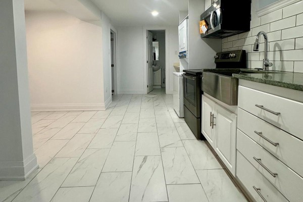 Lower - 6 Lapp Street, Toronto, ON M6N3W6 Photo 5