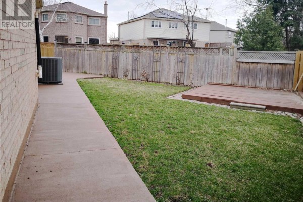 Lower - 6005 Tenth Line, Mississauga, ON L5N5S6 Photo 5