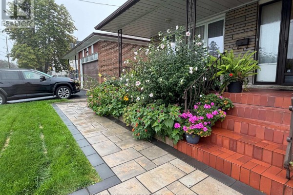 Lower - 63 Ernest Avenue, Toronto, ON, photo 3
