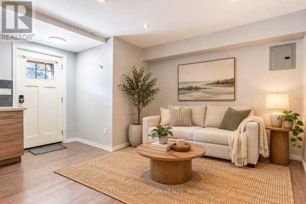 Laundry room - Lower - 695 Woodbine Avenue, Toronto, ON M4E2J4 Photo 5