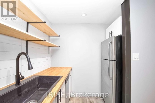 Lower - 66 Robina Avenue, Toronto, ON M6C3Y7 Photo 5