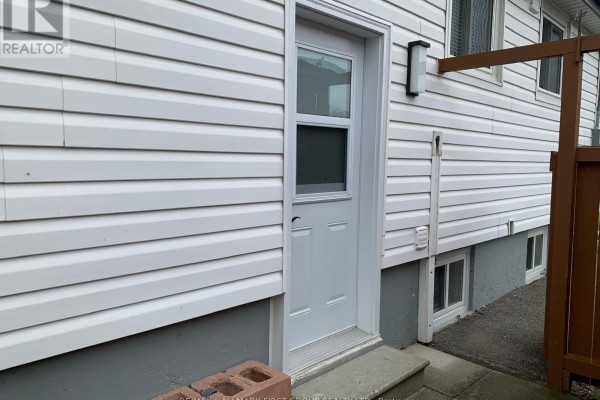 Lower - 731 Yeremi Street, Pickering, ON L1W2W8 Photo 2