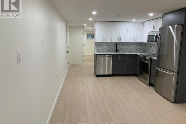 Lower - 731 Yeremi Street, Pickering, ON L1W2W8 Photo 4