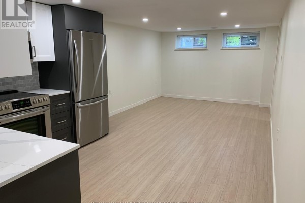 Lower - 731 Yeremi Street, Pickering, ON L1W2W8 Photo 5