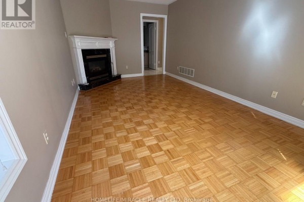 Kitchen - 76 Jack Rabbit Crescent, Brampton, ON L6R2E4 Photo 4