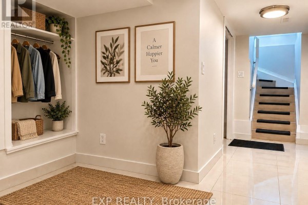 Lower - 801 Pape Avenue, Toronto, ON M4K3T2 Photo 4