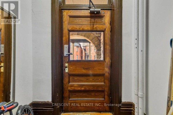 Bedroom - Lower - 83 Madison Avenue, Toronto, ON M5R2S3 Photo 4