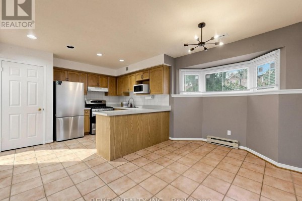Lower - 831 Regal Crescent, Pickering, ON L1X2P8 Photo 5