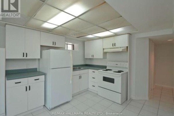 Lower - 898 Rambleberry Avenue, Pickering, ON L1V5X9 Photo 2
