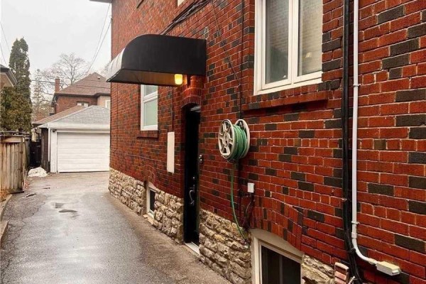 Lower - 900 Avenue Road, Toronto, ON, photo 2