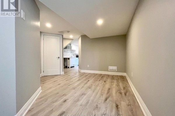 Bedroom 2 - Lower - 918 Oasis Drive, Mississauga, ON L5V0C7 Photo 5