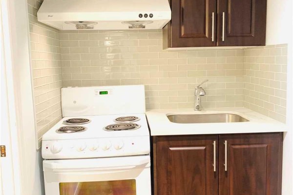 Bathroom - Lower - 94 Woodfern Drive, Toronto, ON M1K2L5 Photo 4