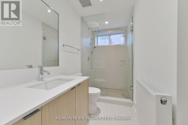 Lower - 995 Dufferin Street, Toronto, ON M6H4B2 Photo 2