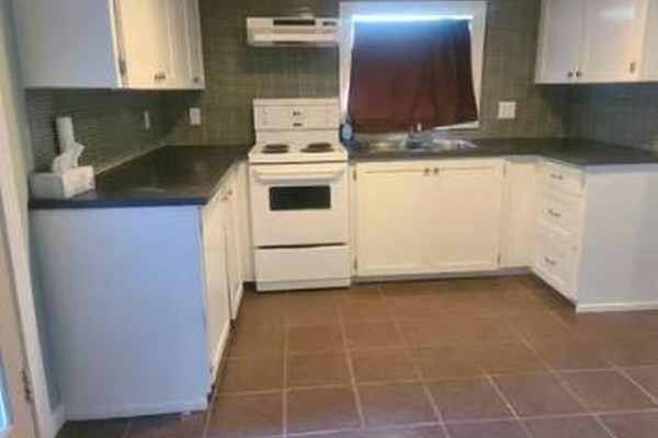 Lower 10113 Manor Drive, Fairfield Island, Chilliwack, BC V2P5Y6 Photo 2