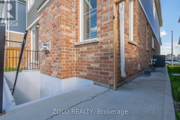 Lower 112 Ridge Road, Cambridge, ON N3E0C4 Photo 2