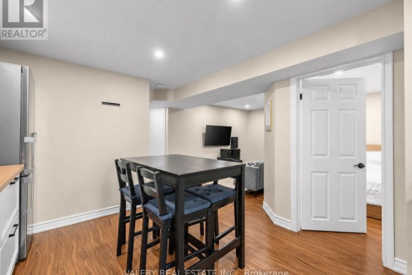 Lower #2 - 12 Arkley Crescent, Toronto, ON M9R3S3 Photo 5
