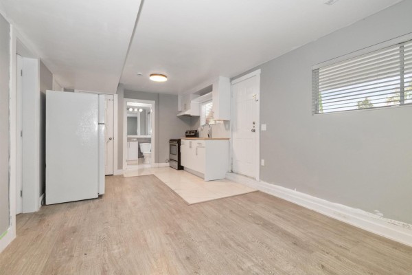 Lower 46766 First Avenue, Chilliwack Proper East, Chilliwack, BC V5P1X7 Photo 4