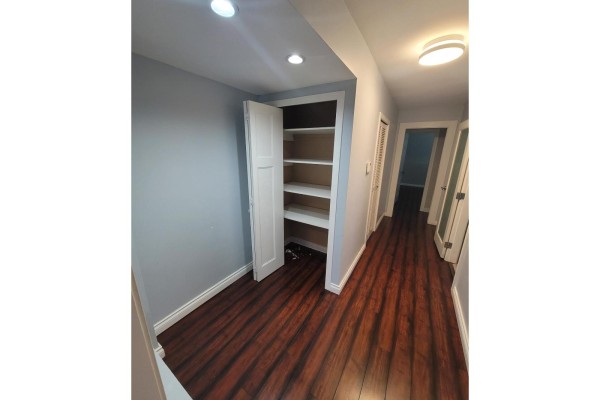 Lower 4749 207a Street, Langley Photo 5