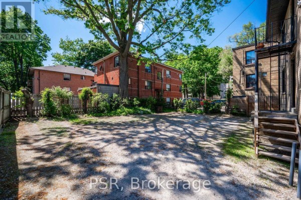 Lower A - 76 Thirty Fifth Street N, Toronto, ON M8W3K4 Photo 5
