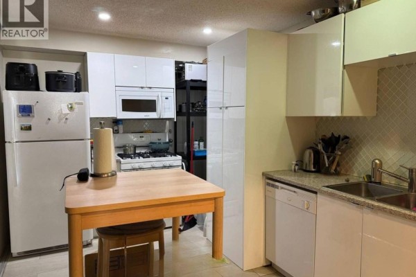 Lower Floor-1560 Vinson Creek, West Vancouver, BC V7S2Y1 Photo 4