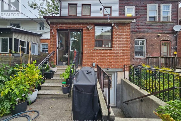 Dining room - Lower Level - 19 Keystone Avenue, Toronto, ON M4C1G9 Photo 2