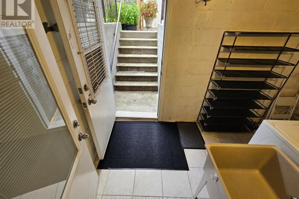 Bedroom - Lower Level - 19 Keystone Avenue, Toronto, ON M4C1G9 Photo 4