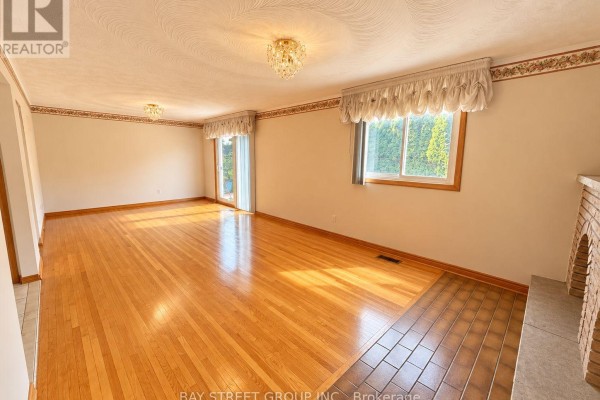 Lower Level - 316 Eaglewood Drive, Hamilton, ON L8W1T5 Photo 5