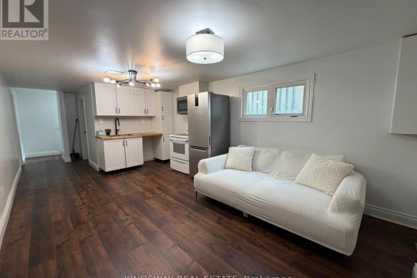 Bedroom - Lower Level - 323 Montego Rd. Road, Mississauga, ON L5B1C6 Photo 4