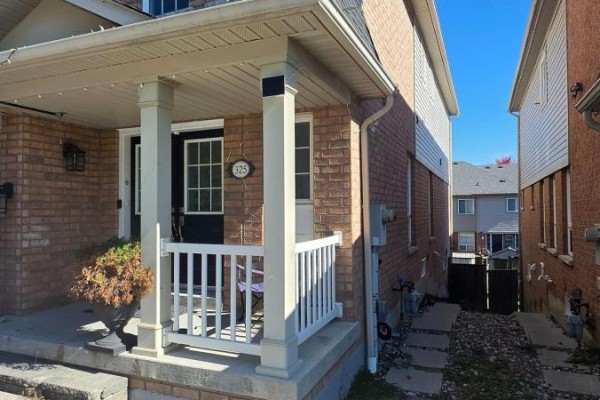 Kitchen - Lower Level - 325 Porte Road, Ajax, ON L1S0A4 Photo 2