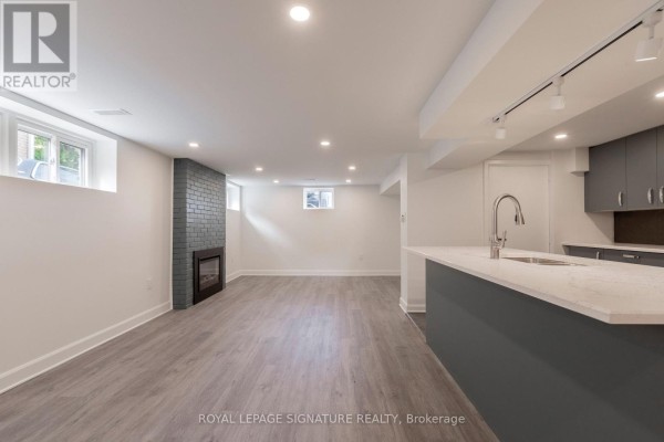 Kitchen - Lower Level - 91 Bishop Avenue, Toronto, ON M2M1Z5 Photo 4