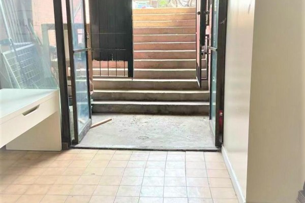 Lower Level Basement - 584 Dundas Street W, Toronto, ON M5T1H5 Photo 3