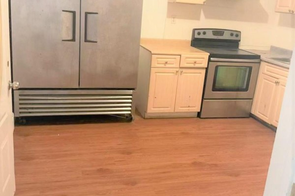 Lower Level Basement - 584 Dundas Street W, Toronto, ON M5T1H5 Photo 5